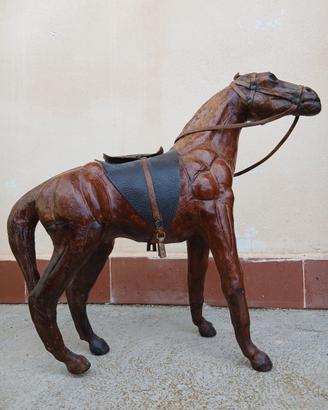 scultura cavallo