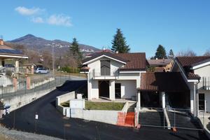 VILLA SINGOLA A GIAVENO