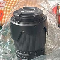 Tamron 18 - 200 attacco Canon