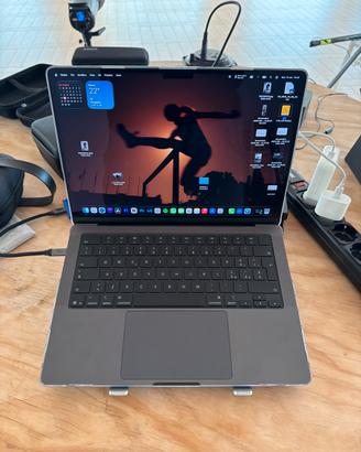 Macbook pro m5 pro 24gb ram 1tb ssd