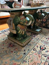 Tavolino cristallo ed elefanti ceramica