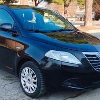 Lancia Ypsilon 1.2 69 CV 5 porte S&S Gold