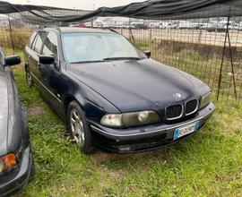 BMW 528i BENZINA GPL FERMA DA TRE ANNI