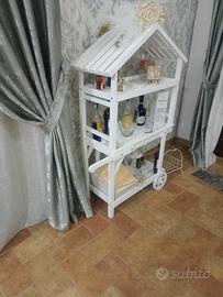 Carretto in legno d'arredamento