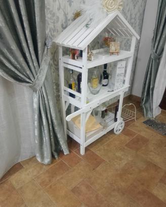Carretto in legno d'arredamento
