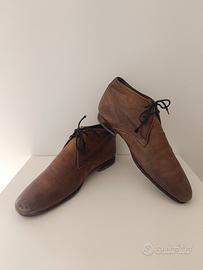 Scarpe di pelle marrone