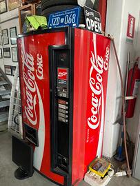 Distributore Coca Cola anni 80 funzionante