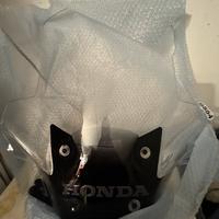 Cupolino touring givi honda forza 750