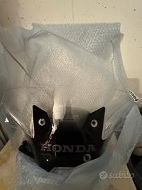 Cupolino touring givi honda forza 750