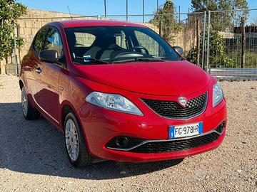 Lancia Ypsilon 1.2 69 CV 5 porte Platinum