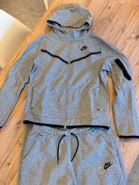Tuta completa  nike tech grigia