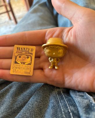 Luffy Gold Kinder Joy One Piece Funko