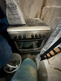 Forno e 4 fornelli libera installazione