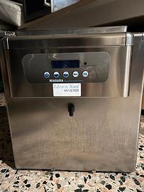 Macchina per erogatore acqua naturale o frizzante.