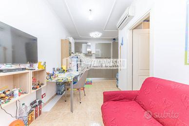 VIA PESCOSOLIDO - BILOCALE IN BUONE CONDIZIONI