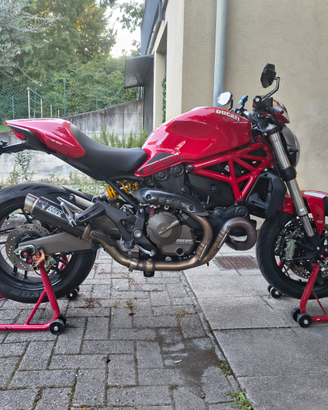 Ducati Monster 821 Stripe