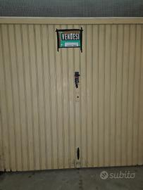 Garage ampia metratura