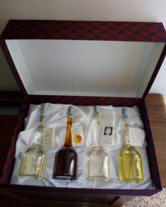 Collezione Vintage di 4 ampolle 10cl con liquore