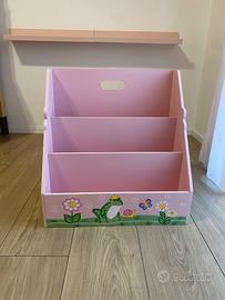 Libreria montessoriana e mensole per libri