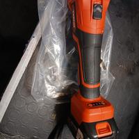 Smerigliatrice a batteria 