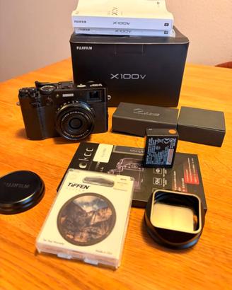 Fujifilm X100V nera + accessori premium + box