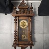 Orologio a pendolo da parete