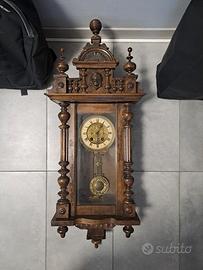 Orologio a pendolo da parete