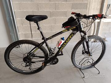 Mountain Bike Lee Cougan Nitro con  Alligator