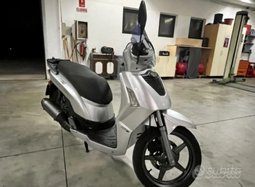 Moto Kymco 200