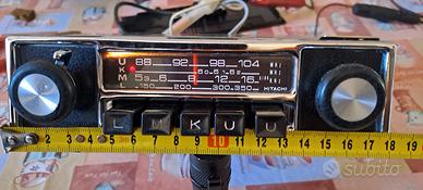 Autoradio vintage con FM Hitachi  del 1973