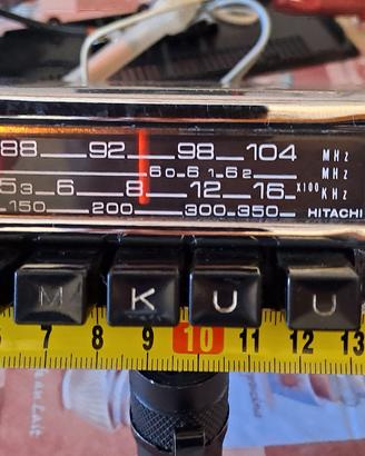 Autoradio vintage con FM Hitachi  del 1973