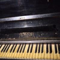 Pianoforte verticale "G. Mola - Torino"