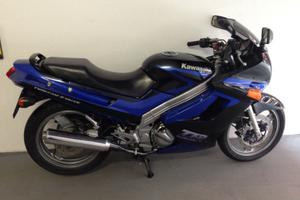 Kawasaki zzr250 storica