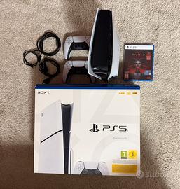 PlayStation 5 con lettore + 2 DualSense + 2 giochi