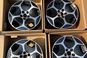 Cerchi in lega usati originali Alfa Romeo 17’’