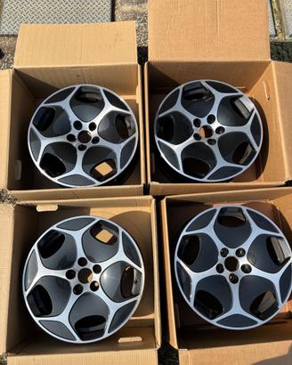 Cerchi in lega usati originali Alfa Romeo 17’’