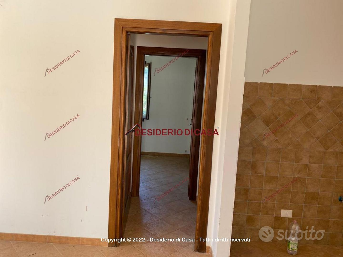 Casa, Campofelice di Roccella. - Altro