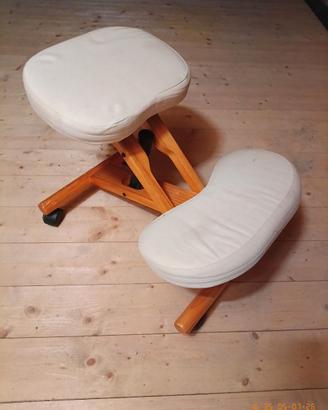 sgabello ergonomico posturale in legno regolabile