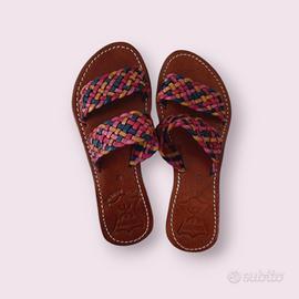 sandali artigianali in cuoio nuovi