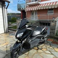 YAMAHA XMAX 125