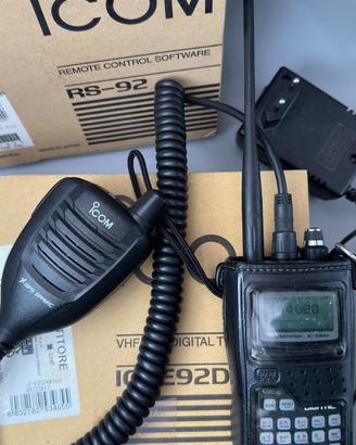 ICOM IC E92D con microfono altoparlante GPS