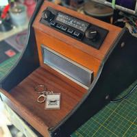 Mobiletto per auto storica e Autoradio Autovox