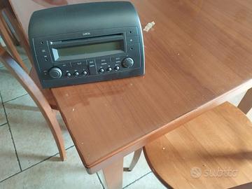 stereo lancia Ypsilon con codice 