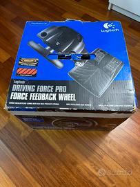 Simulatore Logitech Driving Force Pro