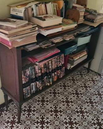 Libreria bassa