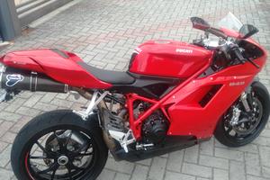 Ducati 848 anno 2010