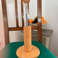 Portarotolo da cucina in legno di faggio.