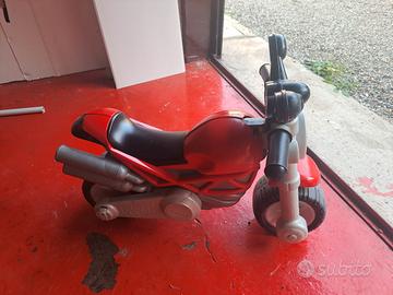 Moto ducati per bambjni