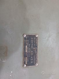 cassetta di metallo vintage militare