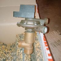 Valvola a tre vie pressostatica per caldaia Riello